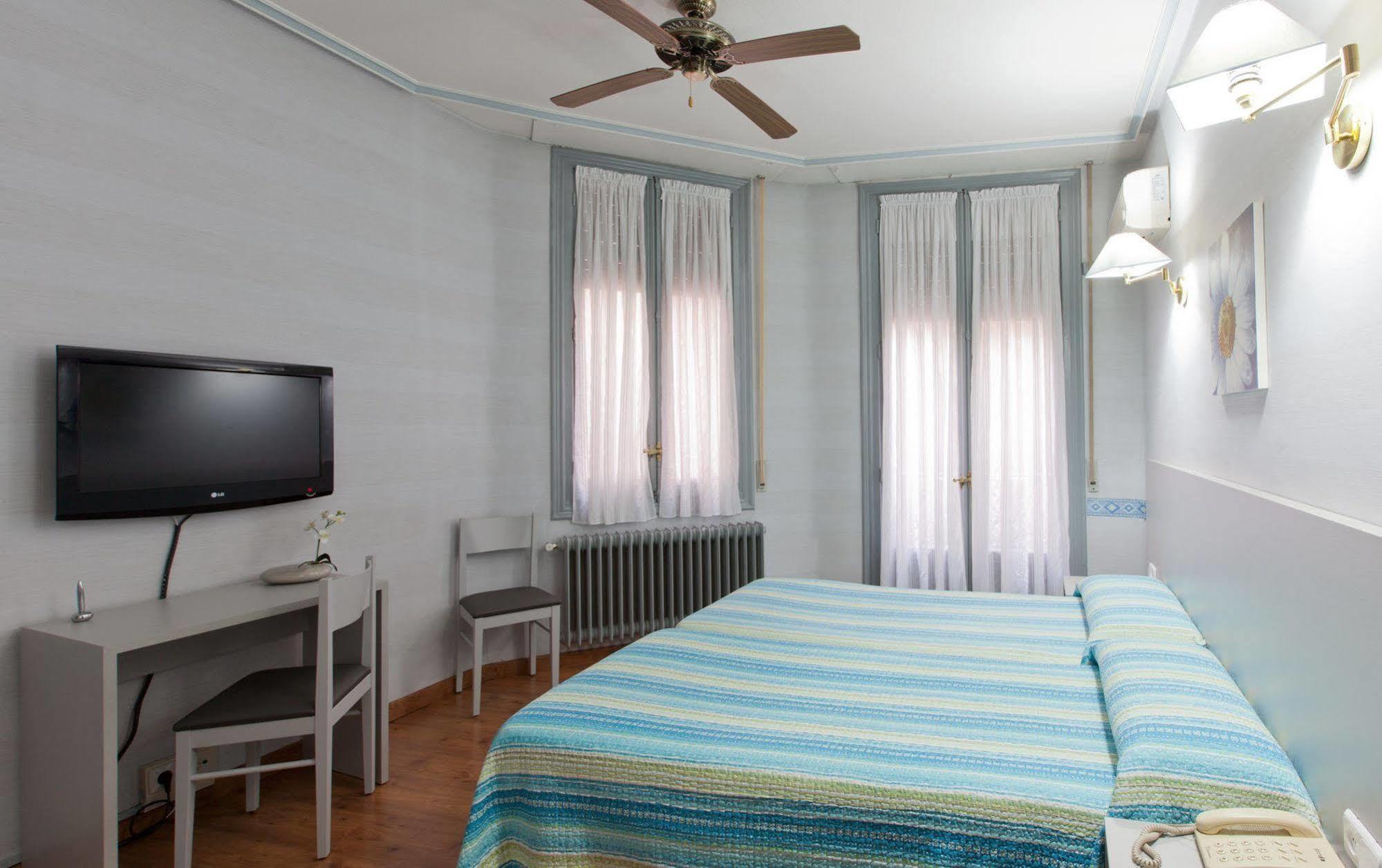 Hostal Andorra مدريد المظهر الخارجي الصورة